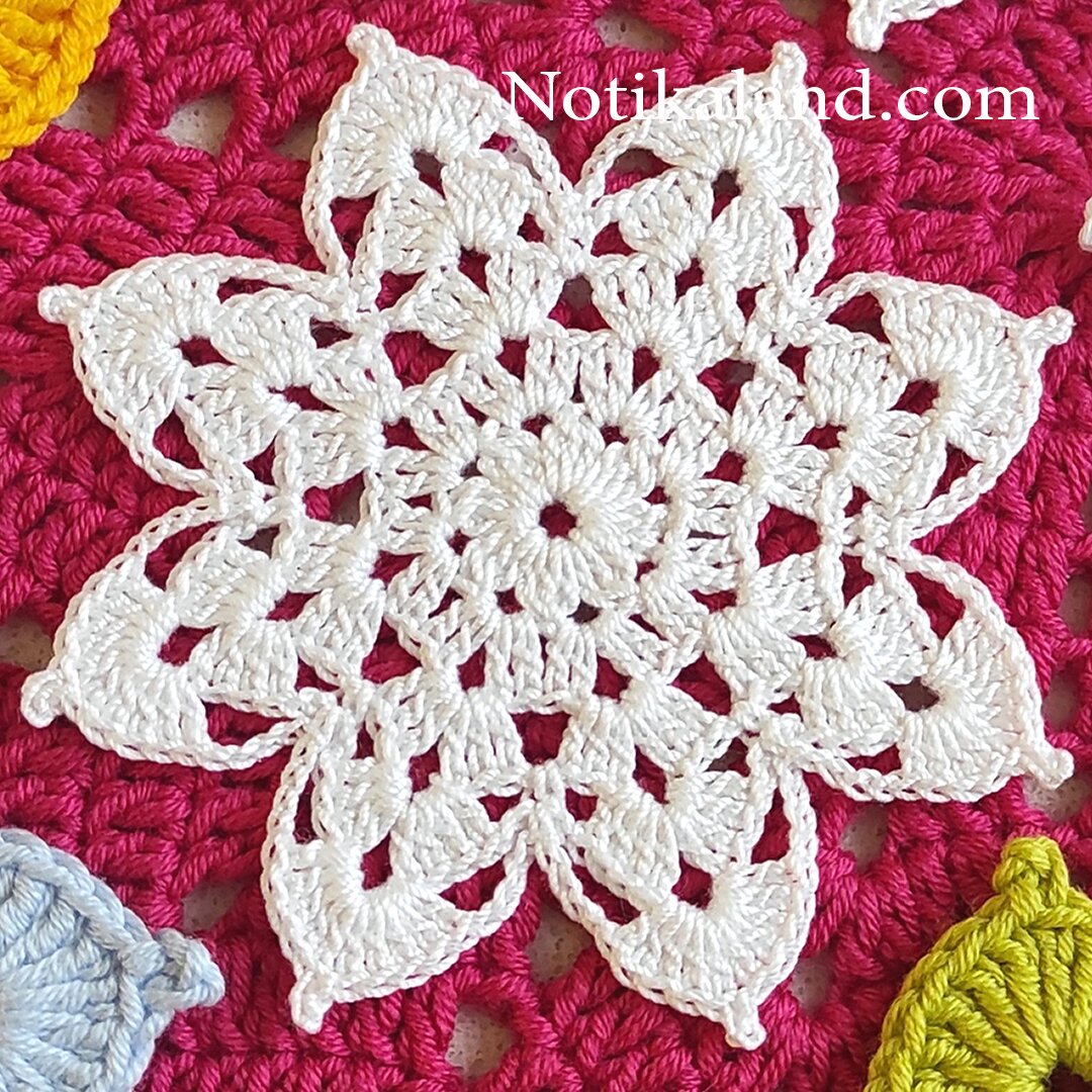 Crochet snowflake pattern. Christmas decor. 1